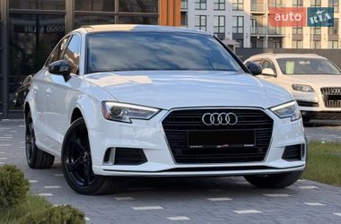 Седан Audi A3 2019 в Ужгороде