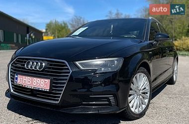 Хэтчбек Audi A3 2017 в Запорожье