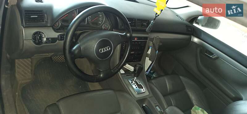 Седан Audi A4 2001 в Кривом Роге