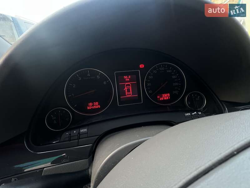 Седан Audi A4 2001 в Знаменке