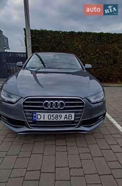 Седан Audi A4 2013 в Львове Седан Audi A4 2013 в Львове