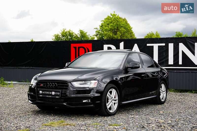 Седан Audi A4 2016 в Ужгороде