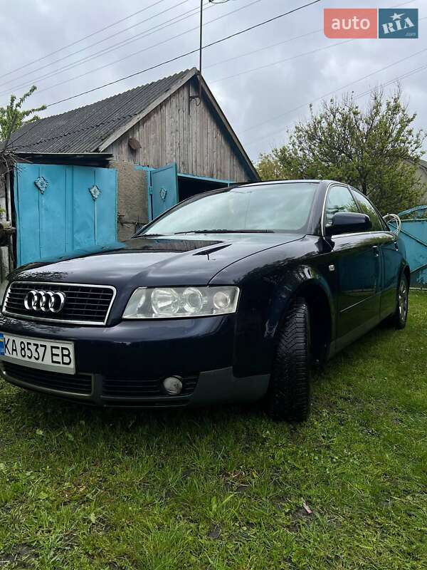 Седан Audi A4 2001 в Киеве