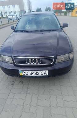 Седан Audi A4 1996 в Яворові