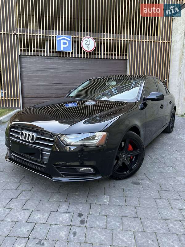 Седан Audi A4 2013 в Львове