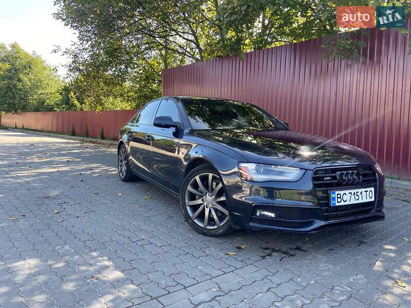 Седан Audi A4 2012 в Львове
