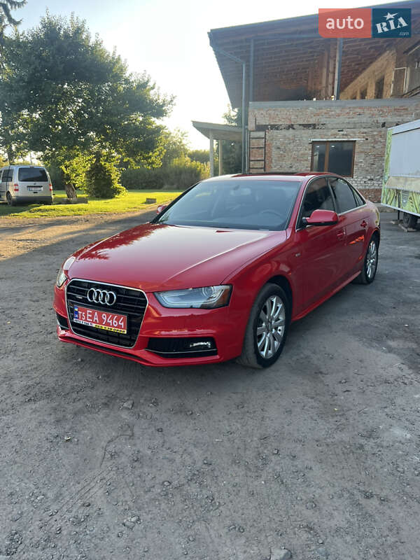 Седан Audi A4 2015 в Дубні