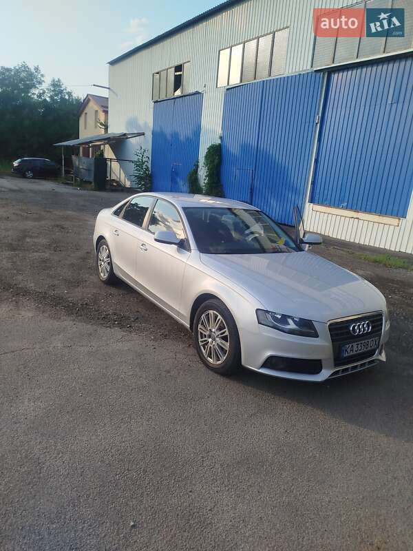 Седан Audi A4 2010 в Броварах