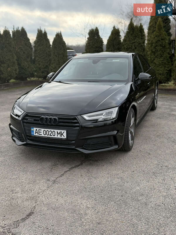 Седан Audi A4 2018 в Днепре