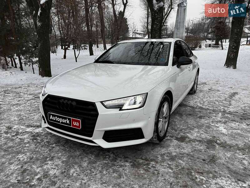 Седан Audi A4 2016 в Киеве