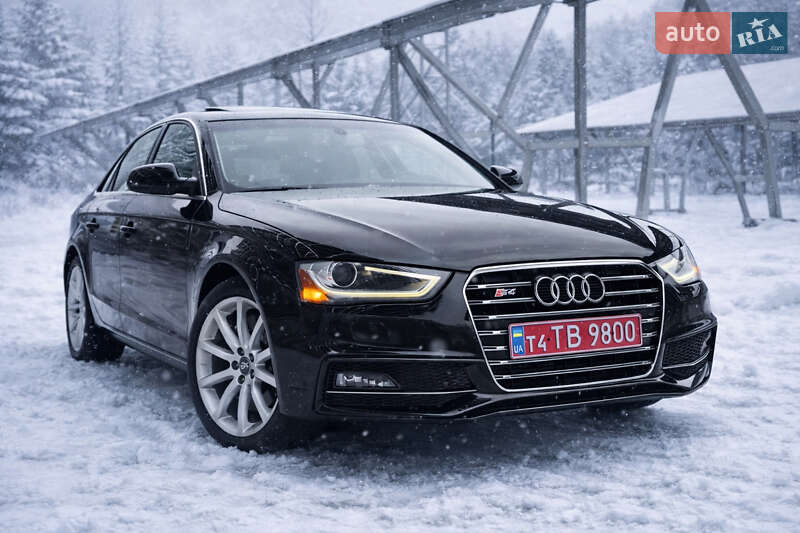 Седан Audi A4 2013 в Львове