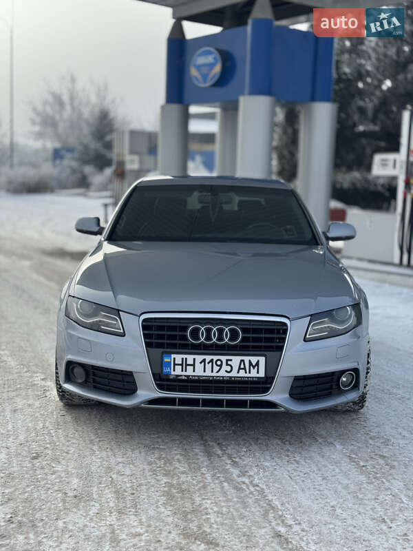 Седан Audi A4 2010 в Виннице