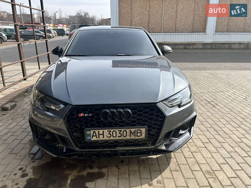 Седан Audi A4 2016 в Днепре