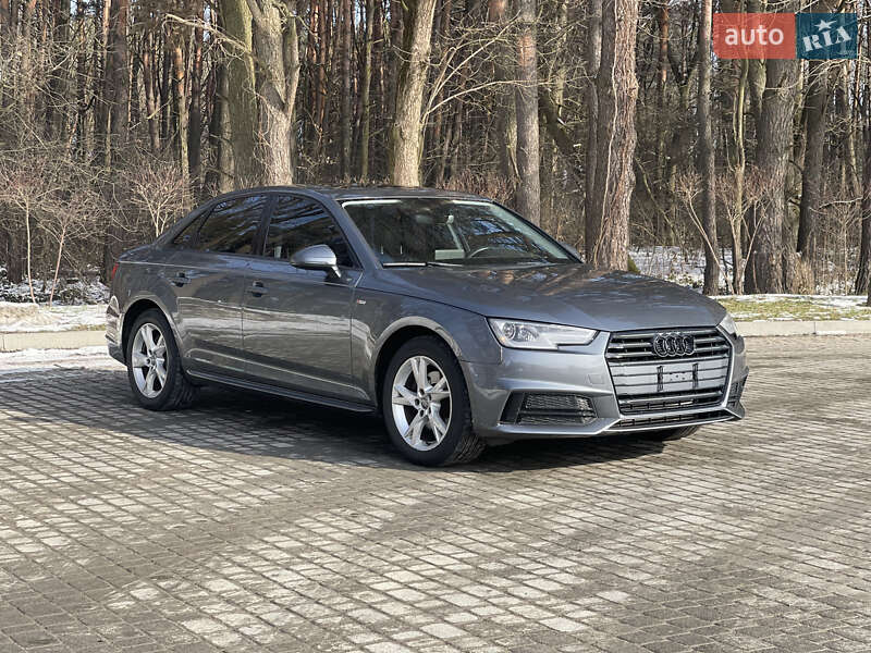Седан Audi A4 2018 в Львове Седан Audi A4 2018 в Львове