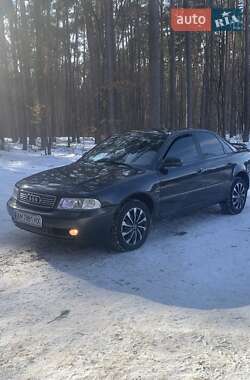Седан Audi A4 1997 в Кременце