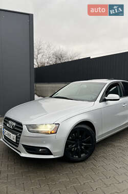 Седан Audi A4 2012 в Луцке