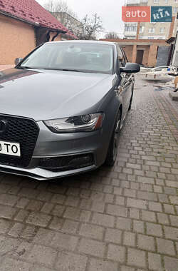 Седан Audi A4 2013 в Сокале