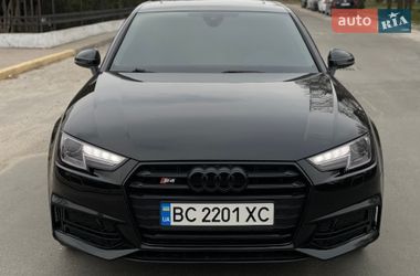 Седан Audi A4 2018 в Львове