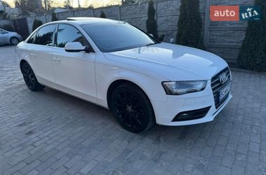 Седан Audi A4 2014 в Львові