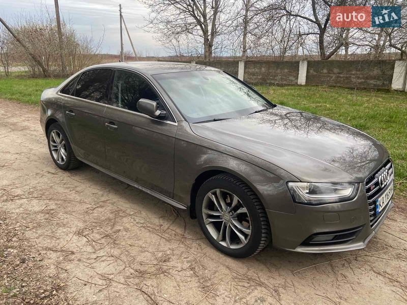Седан Audi A4 2013 в Хмельницькому