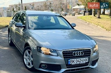 Універсал Audi A4 2010 в Рівному