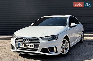 Седан Audi A4 2018 в Кривому Розі