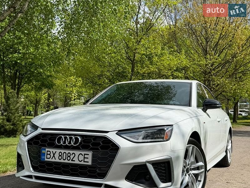 Седан Audi A4 2020 в Хмельницком