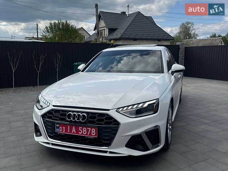 Седан Audi A4 2023 в Луцке