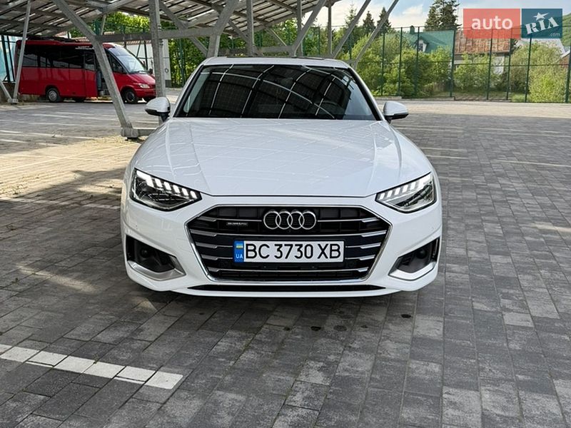 Седан Audi A4 2021 в Львове