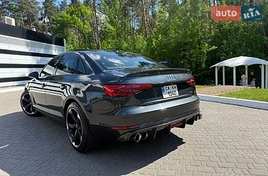 Седан Audi A4 2015 в Борисполе