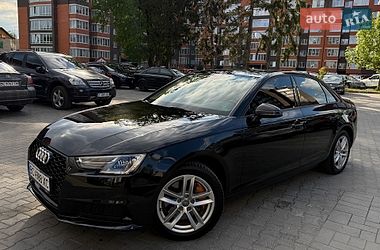 Седан Audi A4 2016 в Стрию