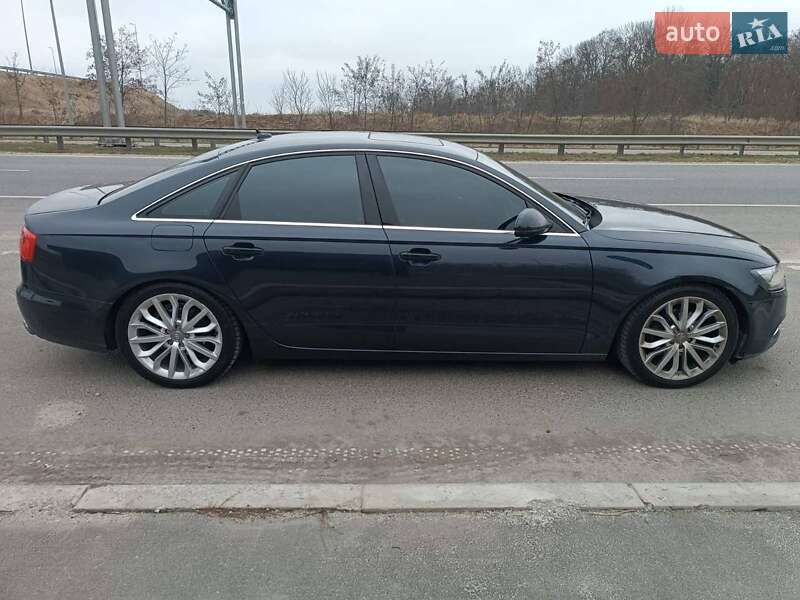 Седан Audi A6 2012 в Киеве