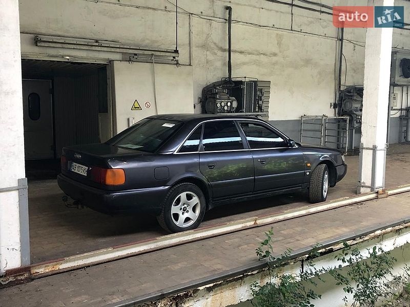 Седан Audi A6 1996 в Мене