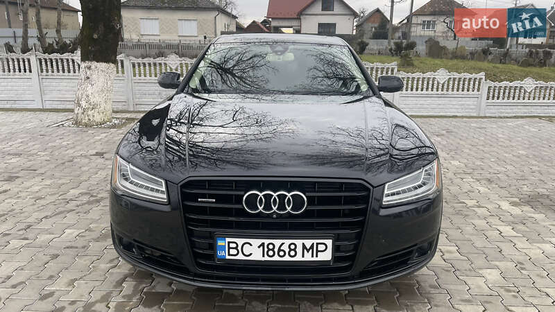 Седан Audi A8 2014 в Виноградове