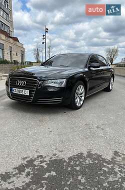 Седан Audi A8 2011 в Умані