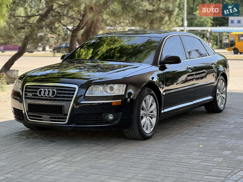 Седан Audi A8 2005 в Днепре