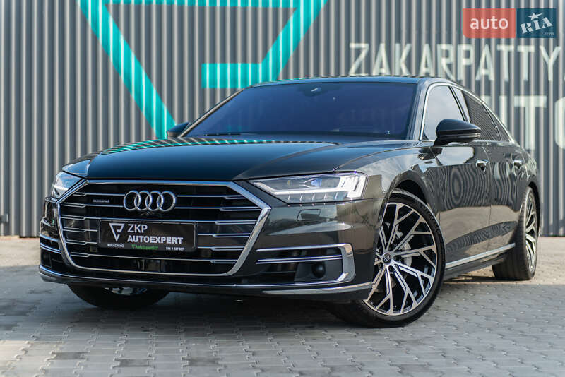 Седан Audi A8 2018 в Мукачевому