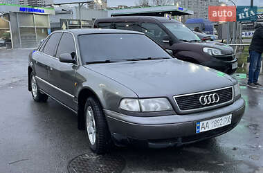 Седан Audi A8 1996 в Києві