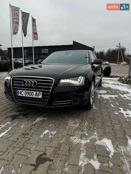 Седан Audi A8 2013 в Львове Седан Audi A8 2013 в Львове