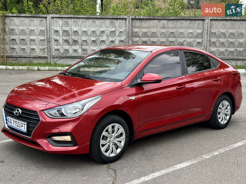 Седан Hyundai Accent 2017 в Киеве