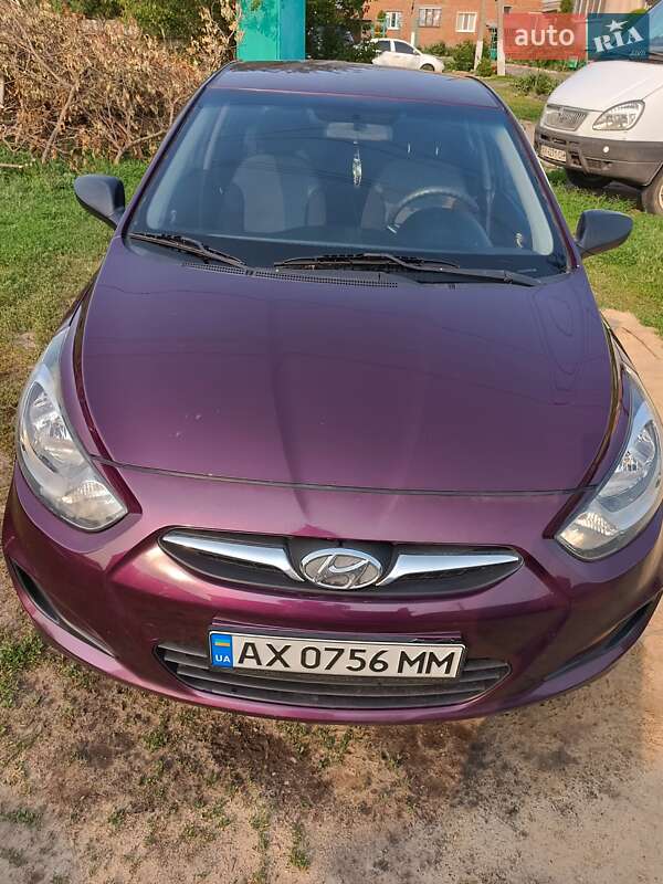 Седан Hyundai Accent 2011 в Чугуеве