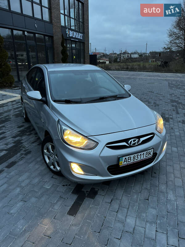 Седан Hyundai Accent 2011 в Виннице Седан Hyundai Accent 2011 в Виннице