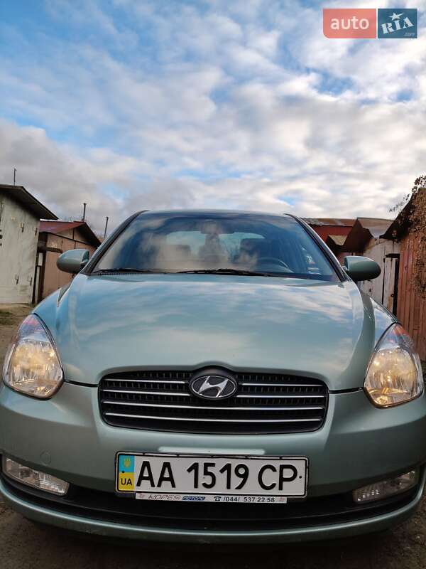 Седан Hyundai Accent 2007 в Киеве