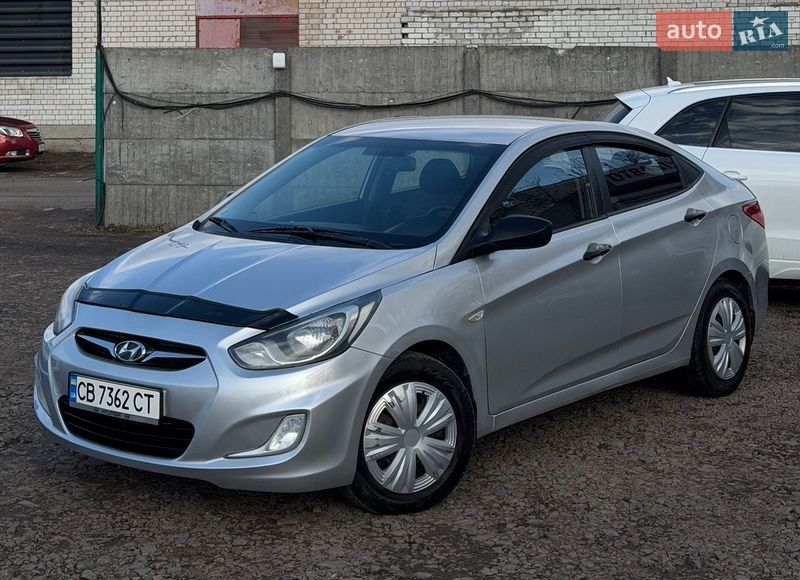 Седан Hyundai Accent 2011 в Чернигове Седан Hyundai Accent 2011 в Чернигове