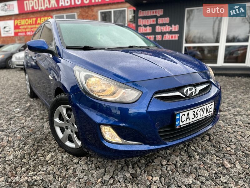Седан Hyundai Accent 2012 в Смілі