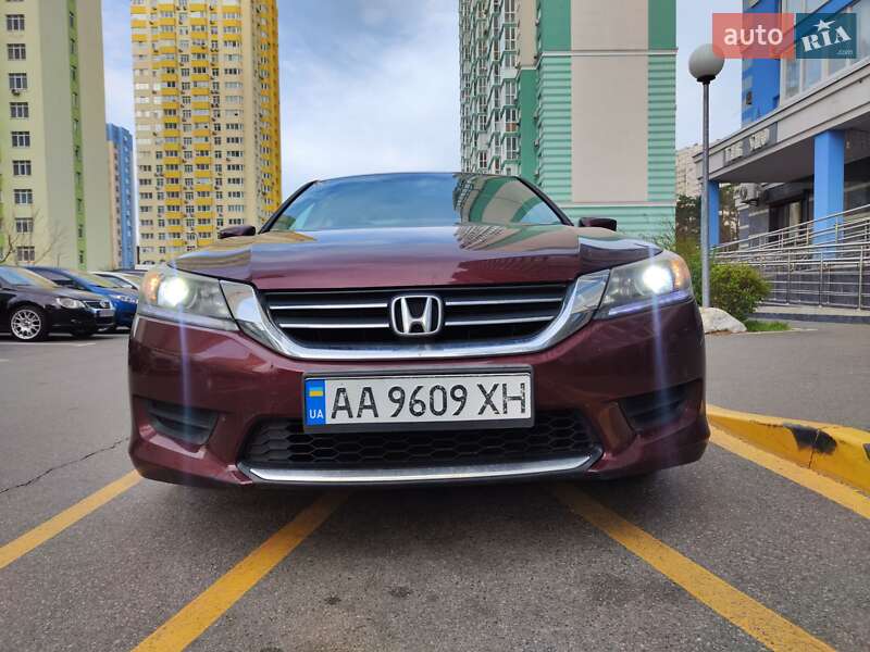 Седан Honda Accord 2014 в Києві Седан Honda Accord 2014 в Києві