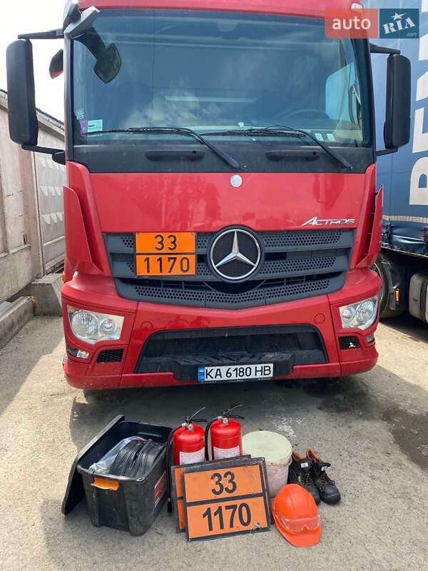 Бензовоз Mercedes-Benz Actros 2015 в Киеве