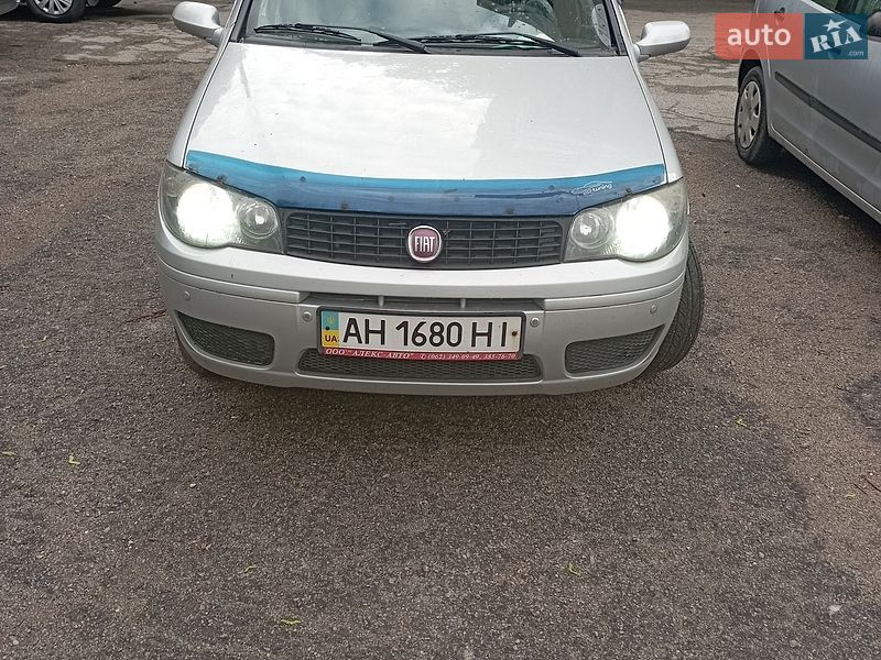 Седан Fiat Albea 2010 в Запоріжжі Седан Fiat Albea 2010 в Запоріжжі
