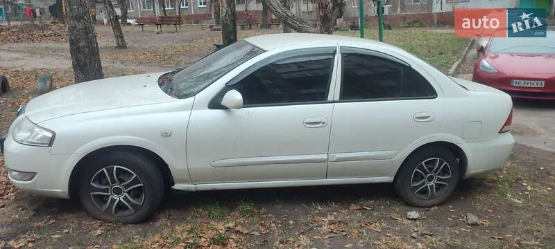 Седан Nissan Almera Classic 2012 в Каменском Седан Nissan Almera Classic 2012 в Каменском