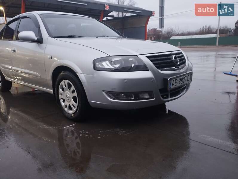 Седан Nissan Almera 2011 в Бердичеві